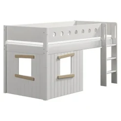 White halbhohes Bett mit senkrechter Leiter und Baumhaus Panelen /Eiche^FLEXA Outlet