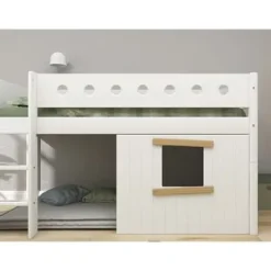 White halbhohes Bett mit senkrechter Leiter und Baumhaus Panelen /Eiche^FLEXA Outlet