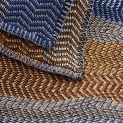 FRI Lammwolldecke 150 x 200cm November View 3455^Roros Tweed New