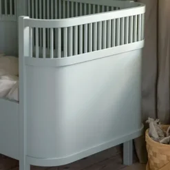 Baby- & Juniorbett mist green FSC™^Sebra Hot